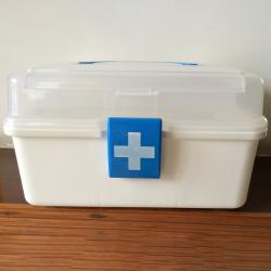 (B)康樂(lè )藥箱（大號）