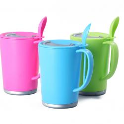 大號樂(lè )樂(lè )帶蓋杯（550ml)